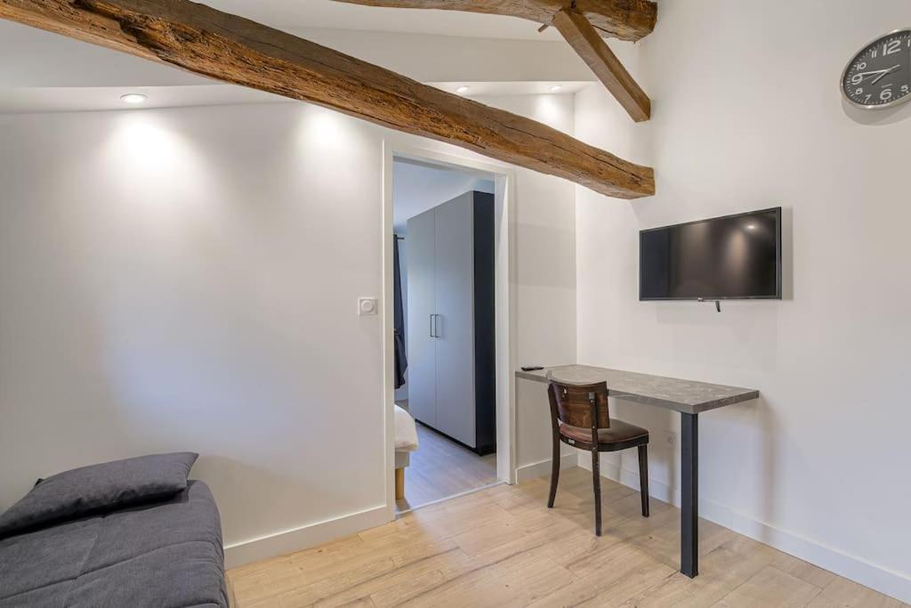 Le Francfort - Les Appartements De L'Olivier Loyettes Eksteriør bilde